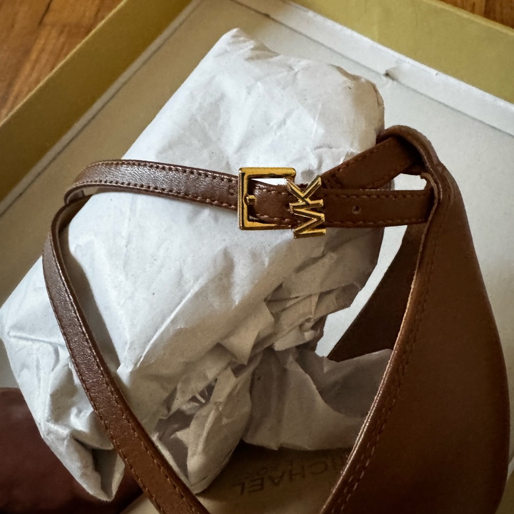 Michael Kors Antonia Leather Sandal Pumps - Picture 7 of 9